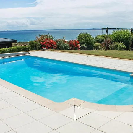 Holiday home Front In Plougonvelin